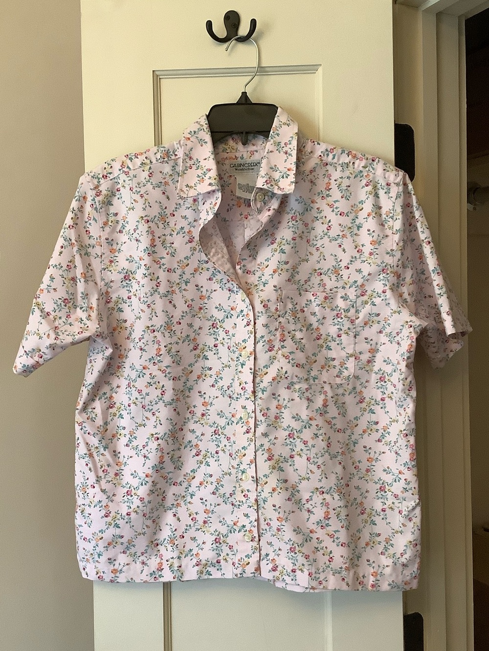 Cabin Creek Pink Floral Short-Sleeve Button-Down Shirt